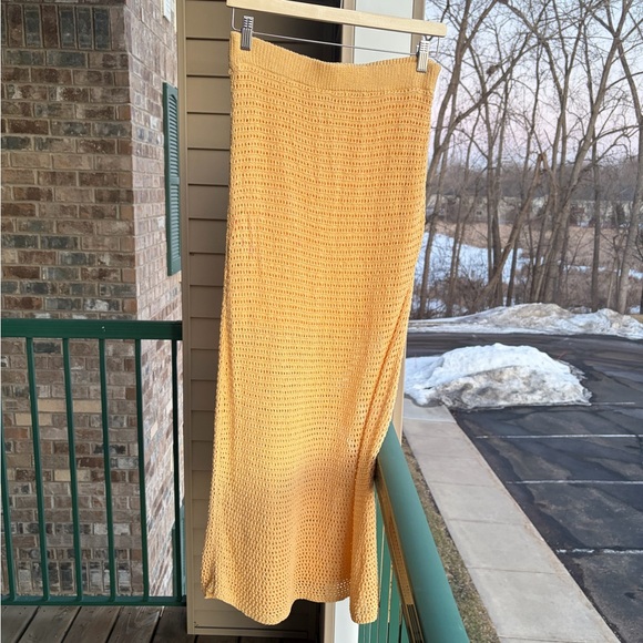 🆕 🌼 Rachel Zoe Yellow Crochet Knit Midi Skirt Lined Size M Casual Vacation Chic - Picture 3 of 13